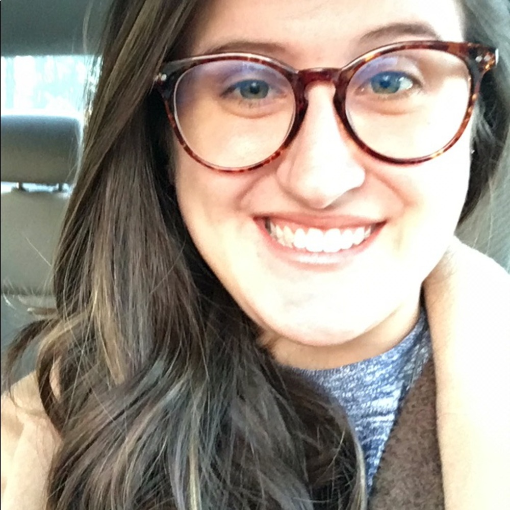 Meet your Posher, Jennifer